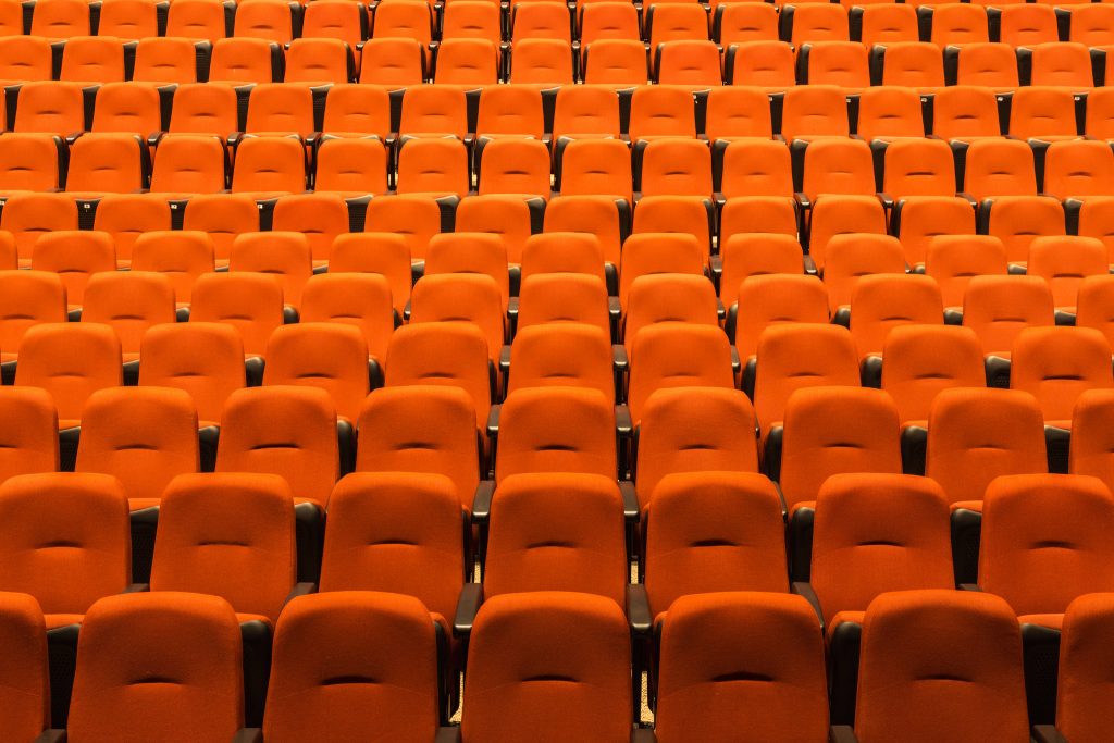 Sillas de teatro: tipos, ventajas y consejos prácticos 3 Sillas de teatro