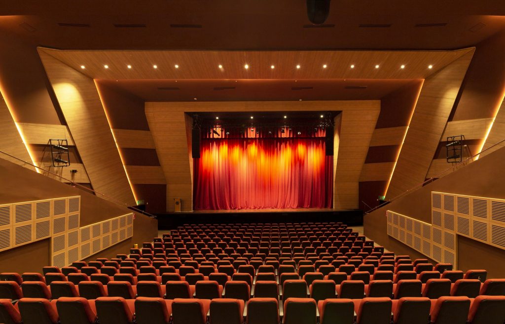 Los secretos de los consultores de teatro para crear obras espectaculares 3 Iluminación de teatros