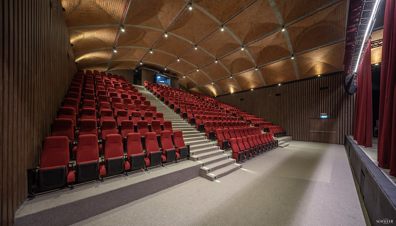 Sillas de teatro: tipos, ventajas y consejos prácticos 1 Sillas para teatro