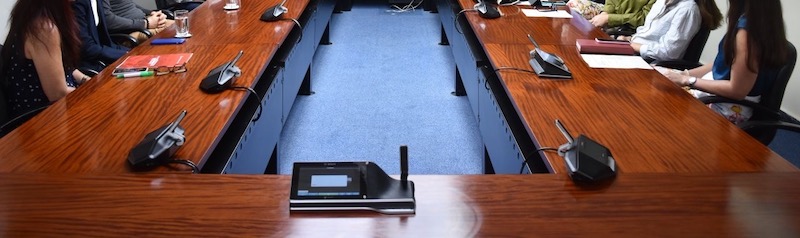 Micrófonos para auditorios: ¿Cuál es el más adecuado para ti? 7 Sistema de Micrófonos Bosch. Proyecto Sala de Rectoría UniNorte