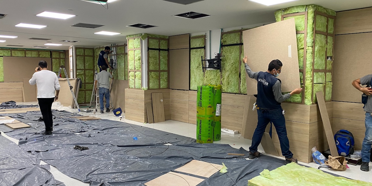 Acoustic Treatment for University Auditorium. Tratamiento acústico para auditorio universitario