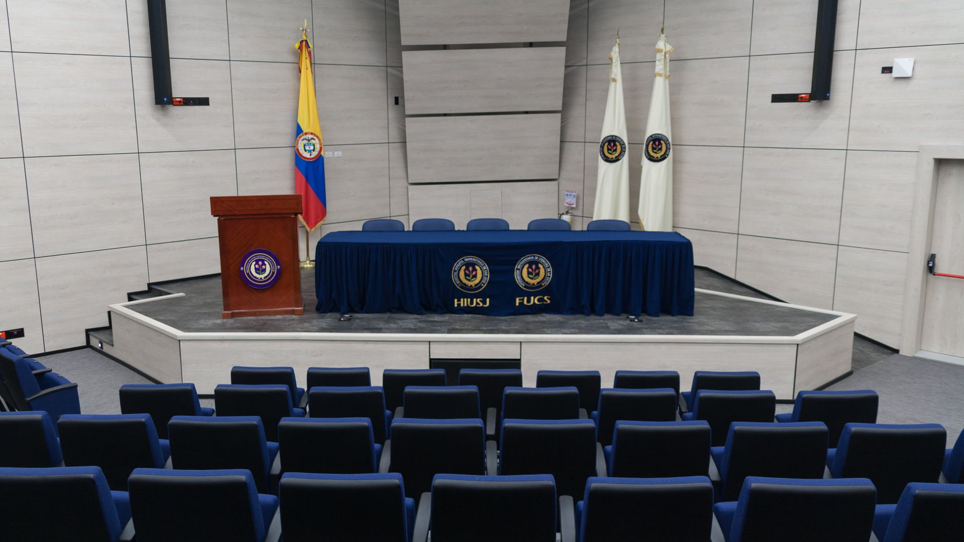 FUCS Auditorium 81 Auditorio FUCS