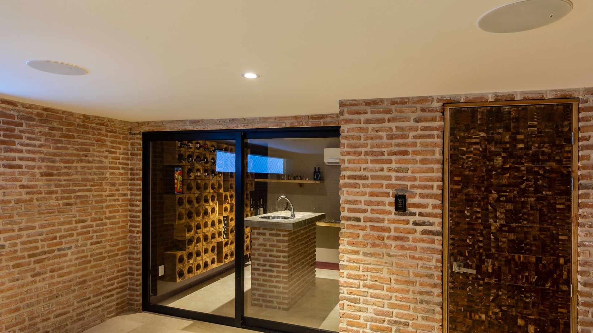 Smart and Exceptional Design: TC Project 62 Casa KK
