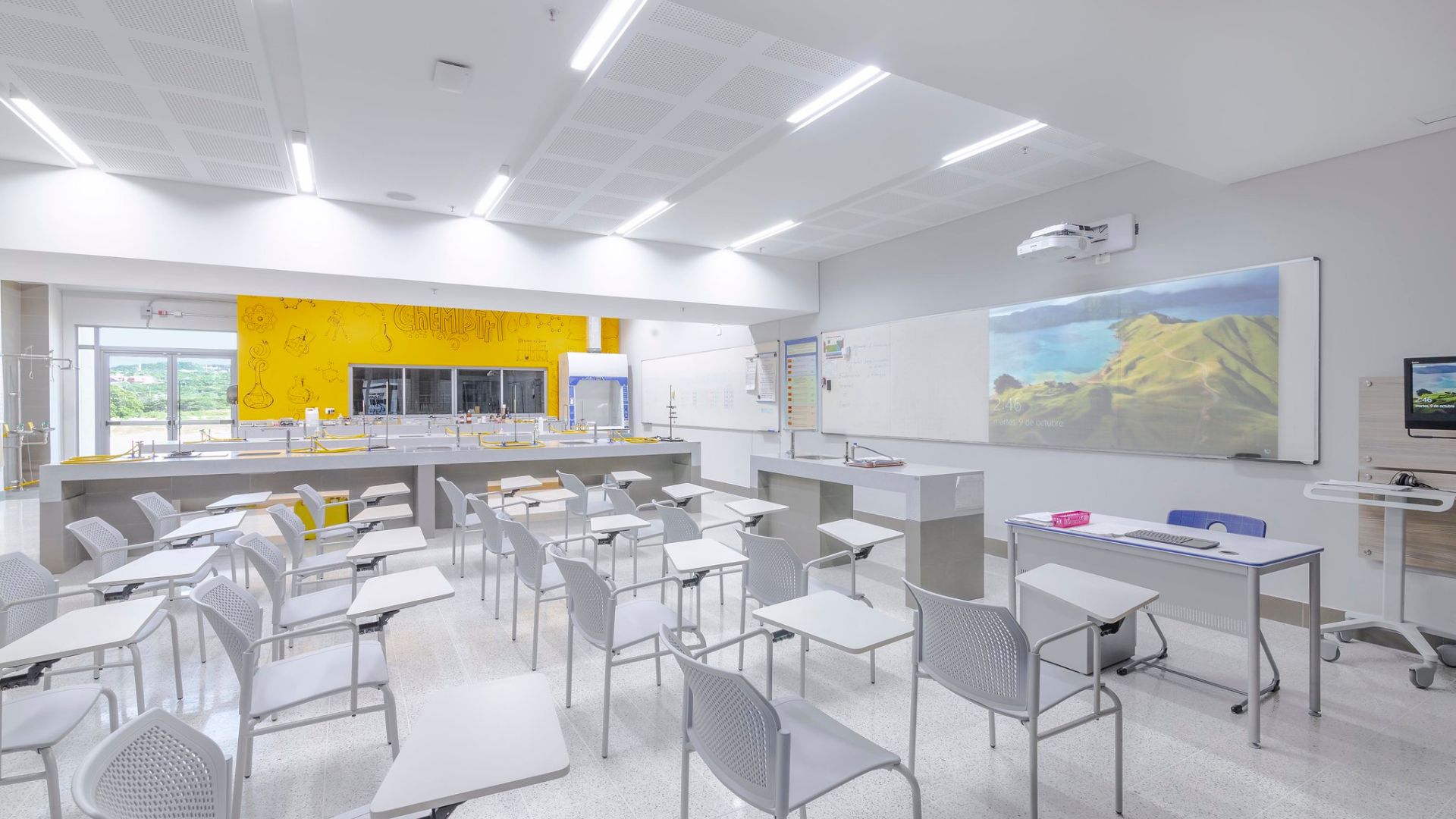 Marymount School 102 Colegio Marymount